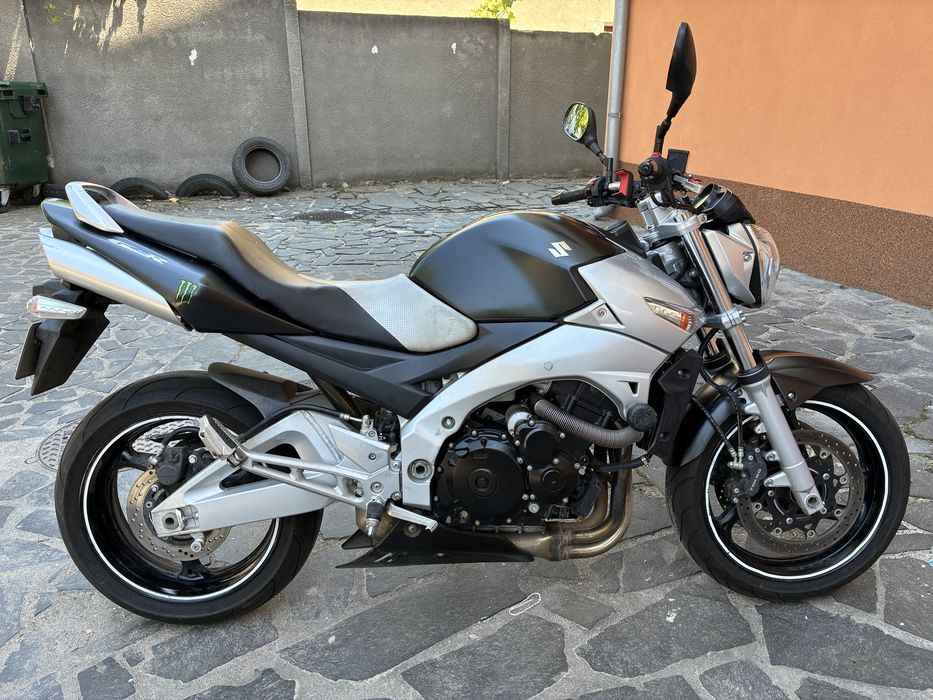 Suzuki GSR600 2007