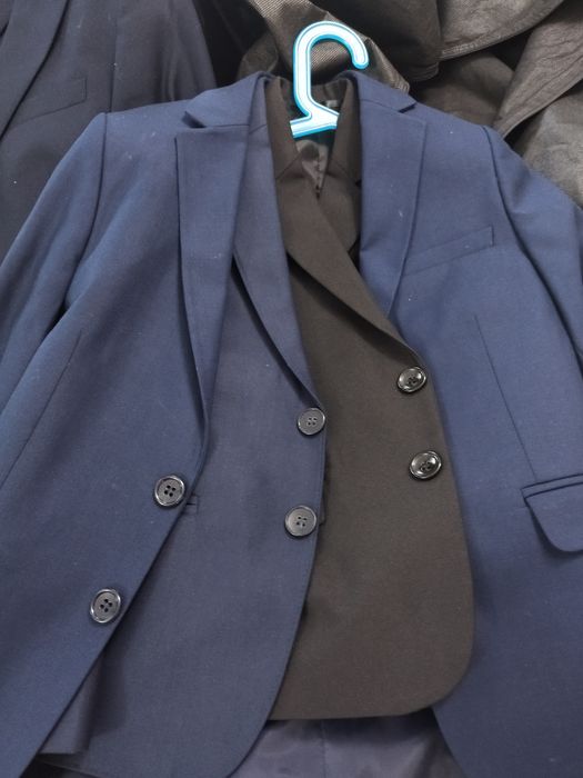 Продам костюм пиджаки для мальчиков