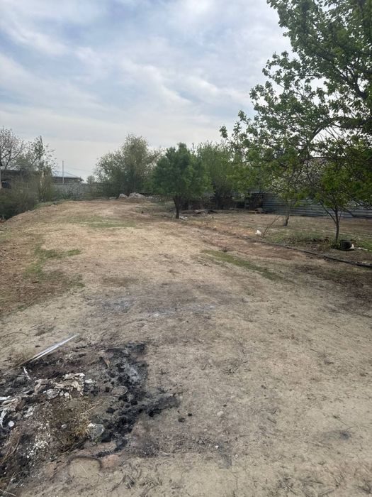 14 sotix yer yoli yuzida  gaz suv svet xamma narsa bor