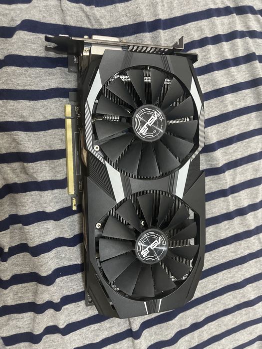 Radeon RX580 [8ГБ] Asus