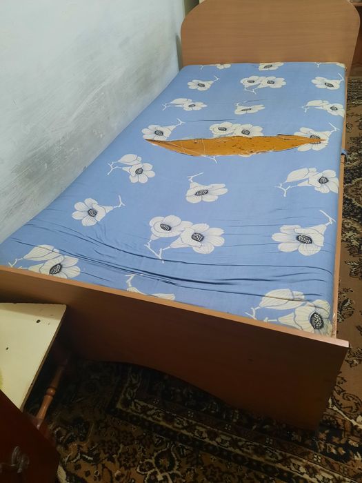 Кровать односпальная