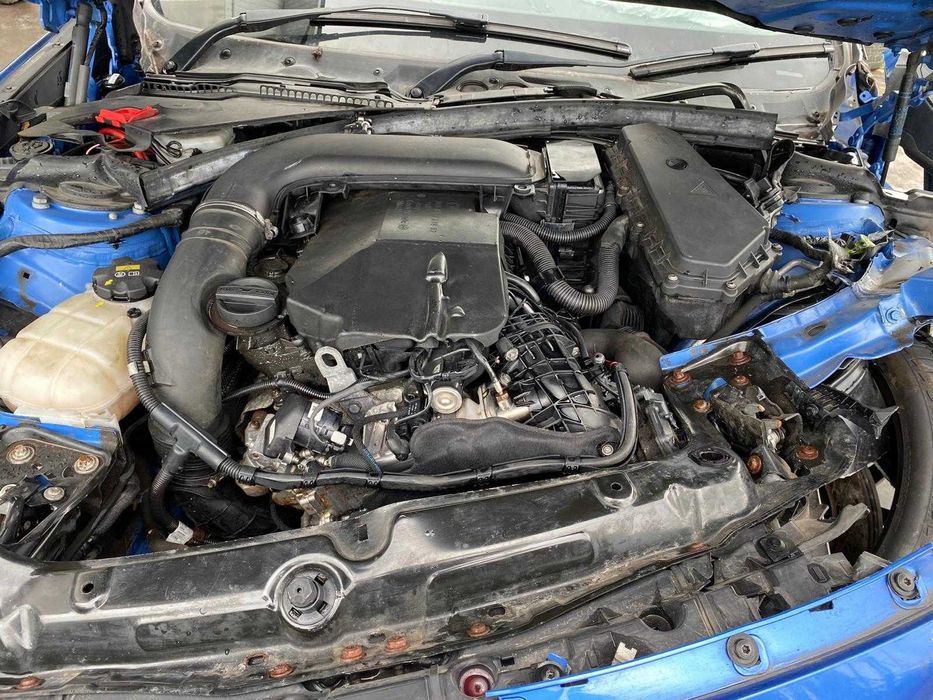 Dezmembrez bmw seria 3 gt f32 M-pachet n57d30b 258 cp/bara spate m/far