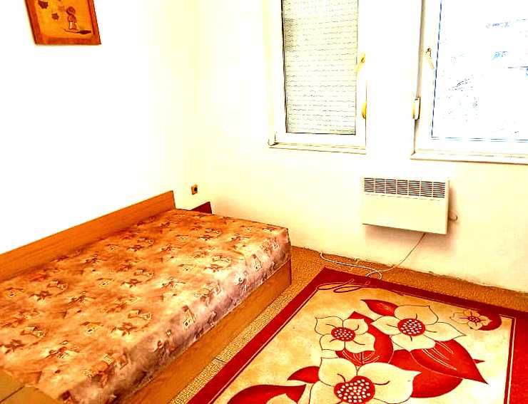 Дава се под наем Двустаен апартамент в Бургас, Възраждане - 68 кв.м за 178.5 € - Снимка #1