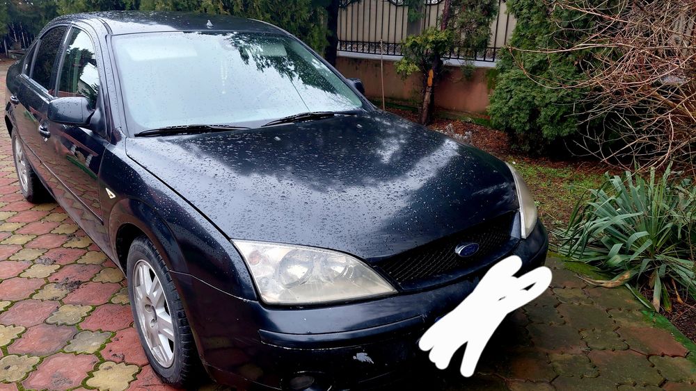 Vând Ford mondeo