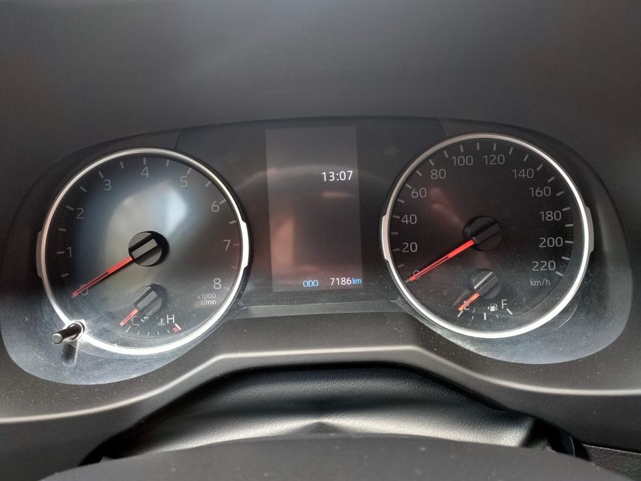 Автомобиль Toyota RAF4