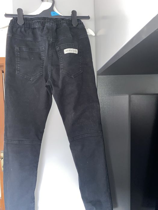 blugi negri C&A EUR 146/11 ani