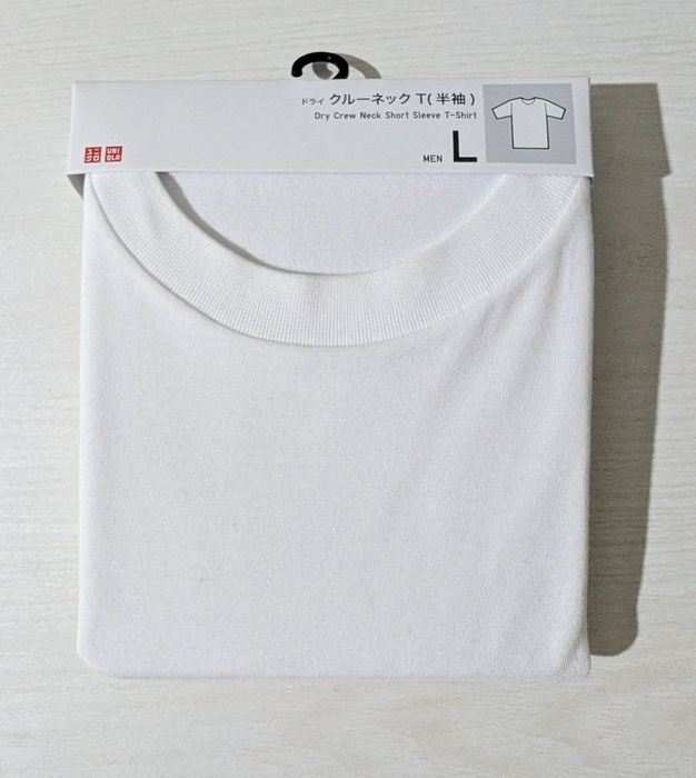 Новая белая футболка uniqlo