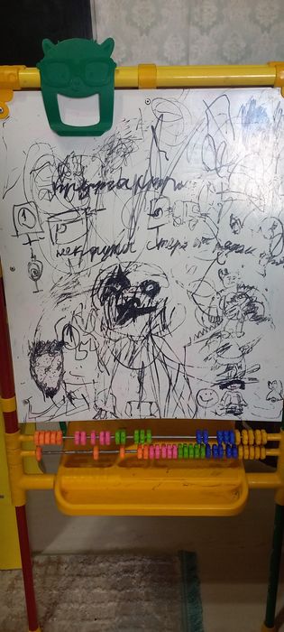 Продам     мольберт