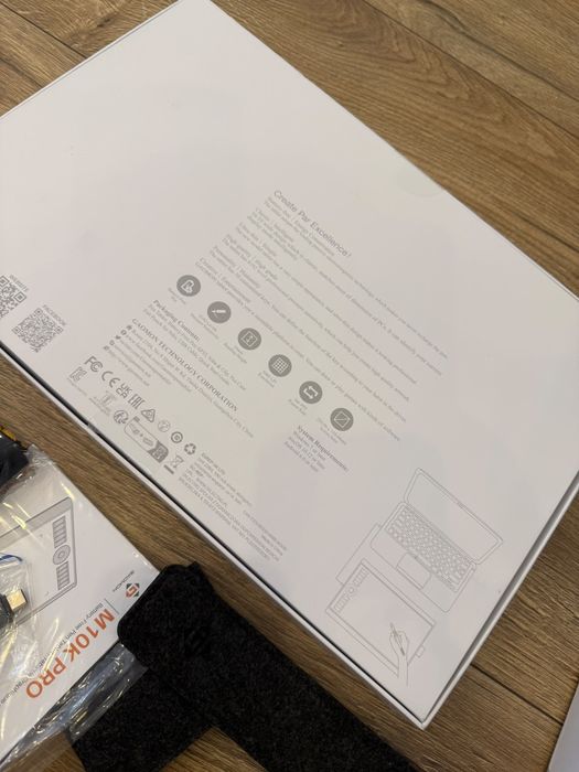 Tabletă grafică pentru desen și editare digitală: GAOMON M10K PRO (Battery-Free Pen Tablet).