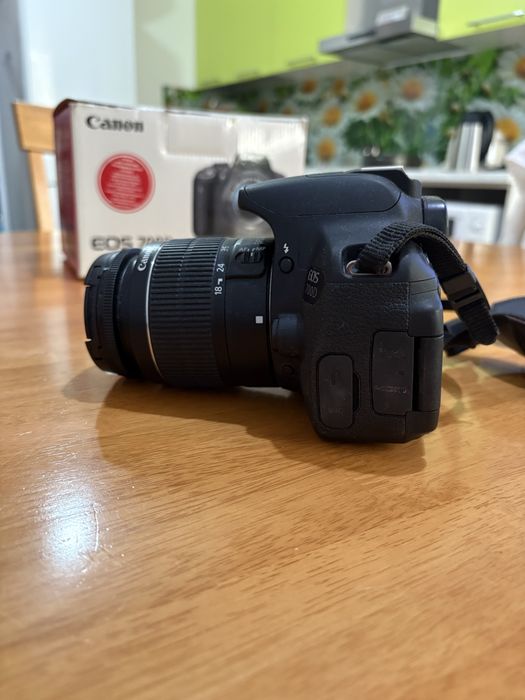 Canon EOS 700 Цифровая Фотокамера