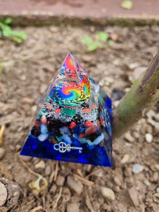 Piramida orgonica - protectie radiatii