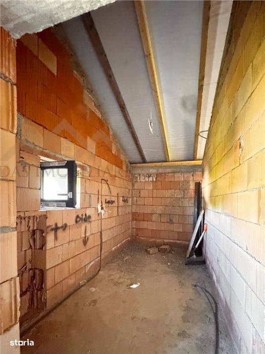 Schimb cu apartament, casa noua cu etaj, in cartier nou Tautii Maghera