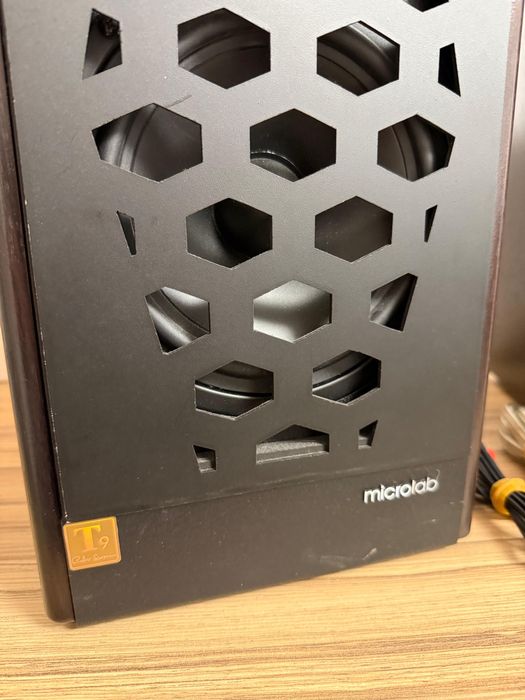 Boxe Microlab  T9 SOLO6C