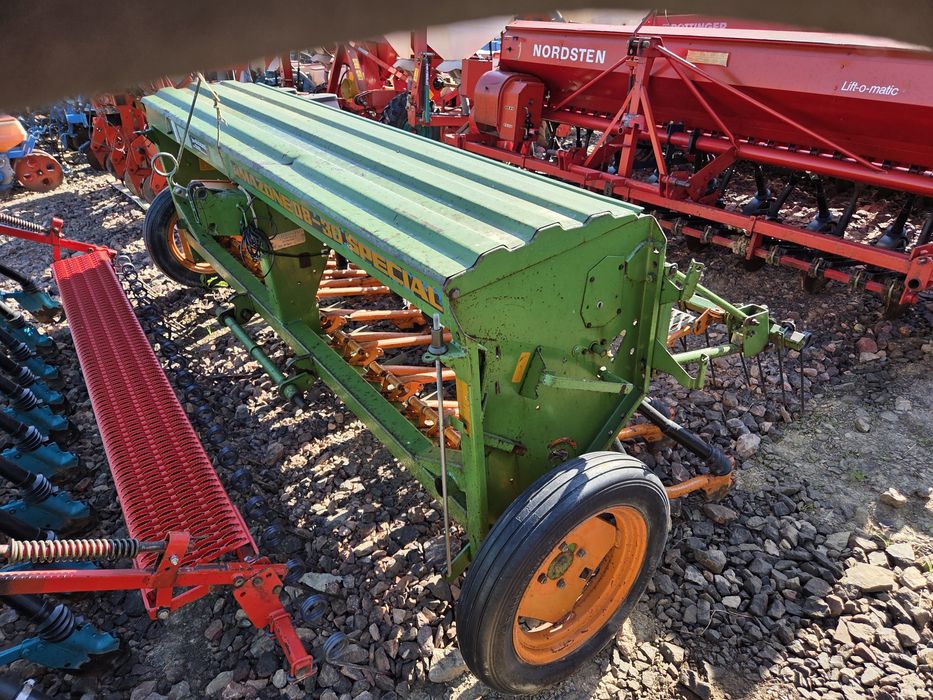 Semanatoare Paioase Amazone D8-30 Special
