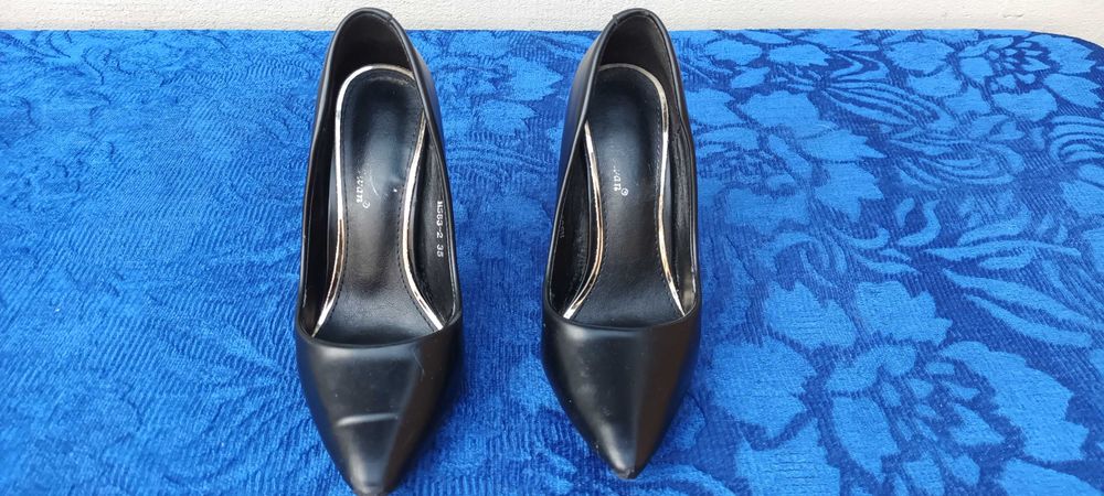 Black Swan | pantofi dama mar. 35 | 21.5 cm