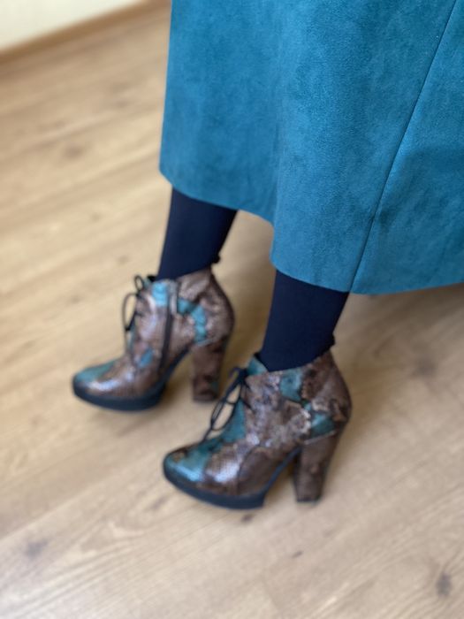 Продам брендовую обувь