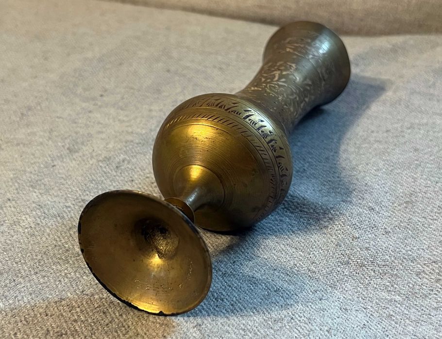 Vaza orientala alama gravata manual, decorativa, veche, 21 cm inaltime