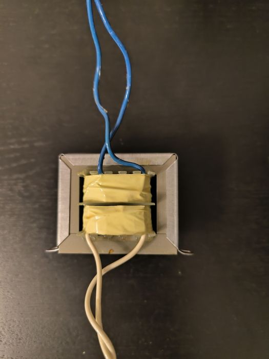 Трансформатор понижаващ 220 V / 19V AC