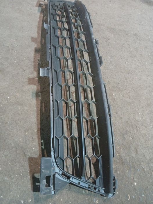 Решетка средна Мазда 6 2010