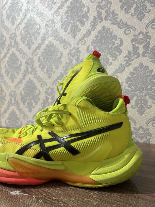 Кроссовки для волейбола asics metarise