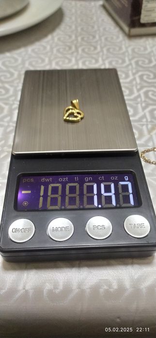 Продам Российские золотые серьги 583 пробы,б/у  в идеальном состоянии,