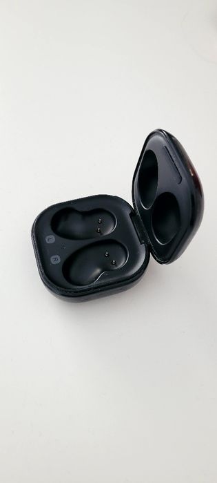 Doc încărcare Samsung Buds Live