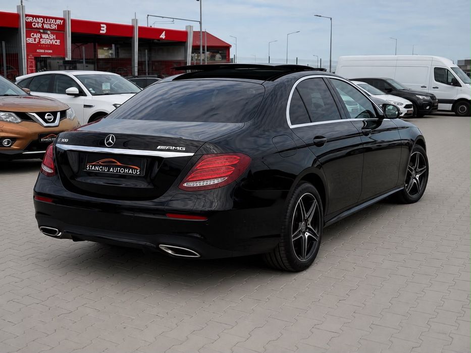 Mercedes-Benz E 300 AMG -  Hybrid 2020 EQ POWER - Dublu Panoramic - Finantare - Rate
