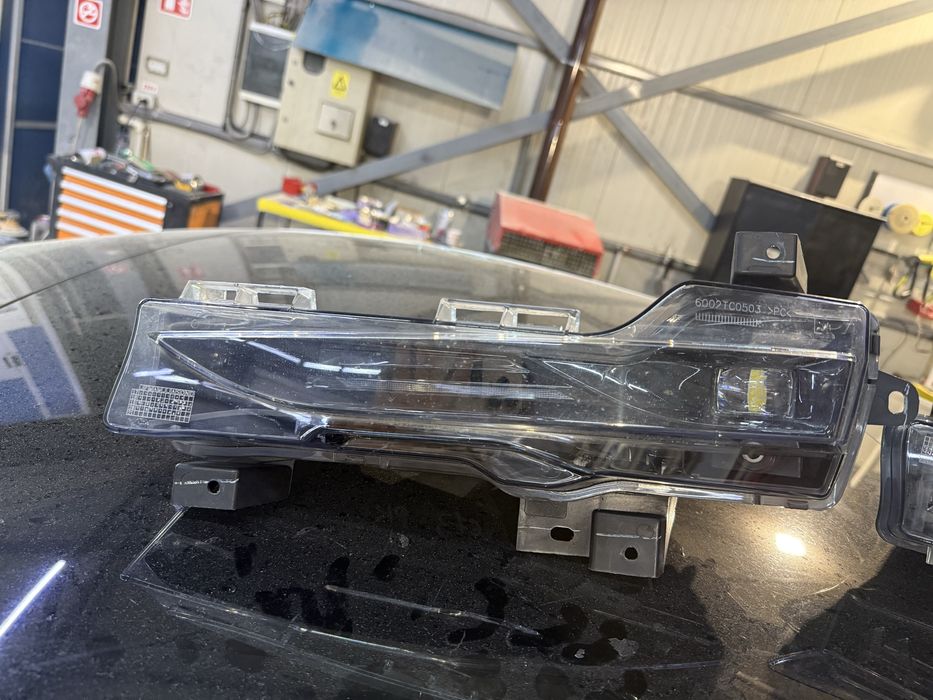 Set proiectoare tesla 107739600D 107739500D