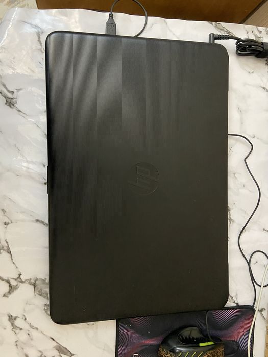 Ноутбук HP в хорошем состояний