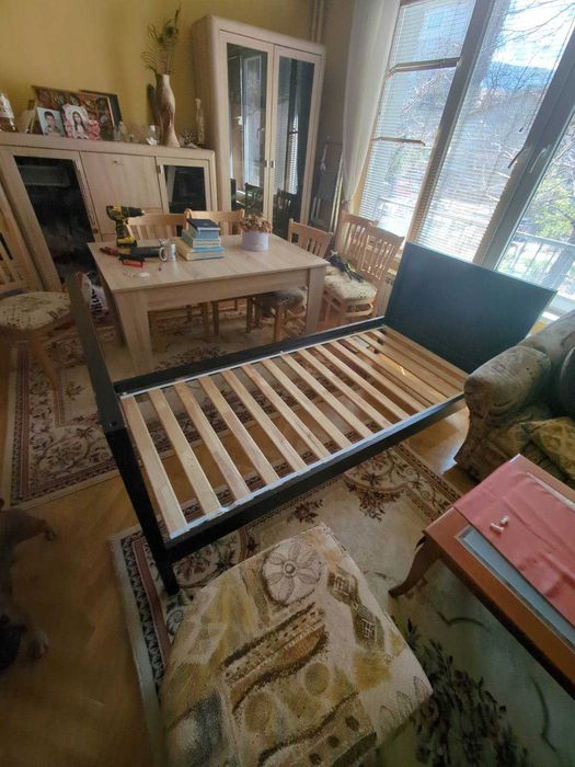 Легло с подматрачна рамка, с високи табли, в цвят венге, за тийнейджъри