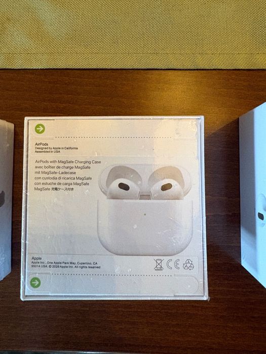 Слушалки Apple AirPods 3
