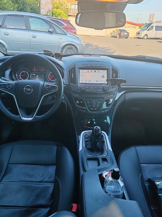Vând Opel insignia