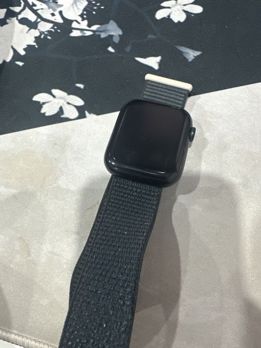 Продам Apple watch 9 45mm