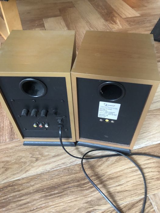 Тонколони 18W всяка