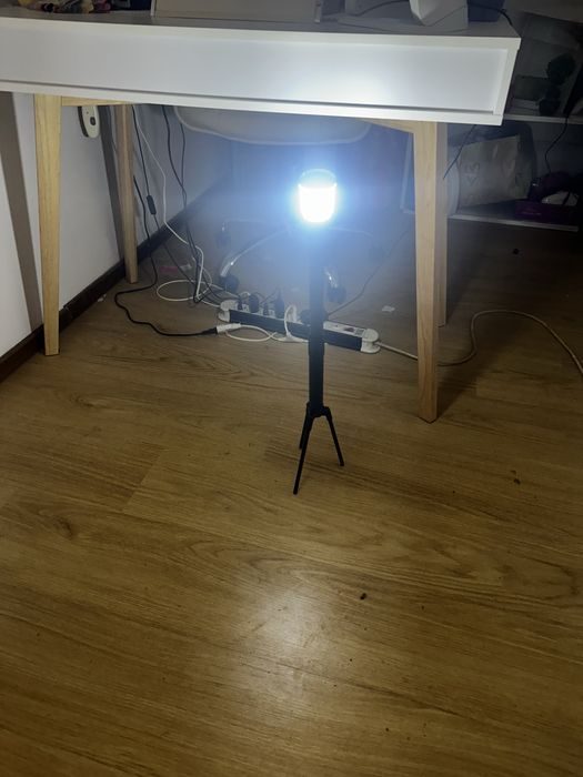 LED къмпинг лампа с tripod стойка 1000LM на батерии