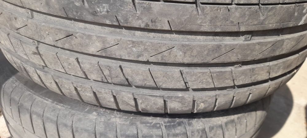 Jenti aluminiu cu cauciucuri de vara