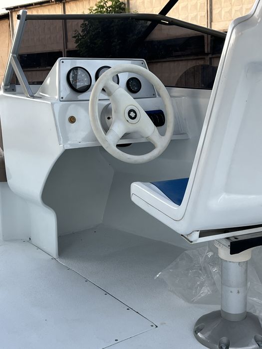 Катер Bayliner