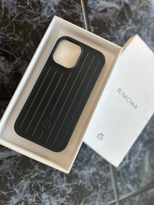 husa rimowa pentru iphone 17