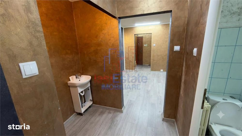 Spatiu comercial de inchiriat in Podul Ros
