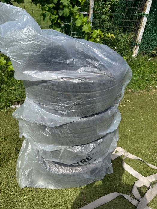 Cauciucuri Hankook 225/40 R18, de vară.