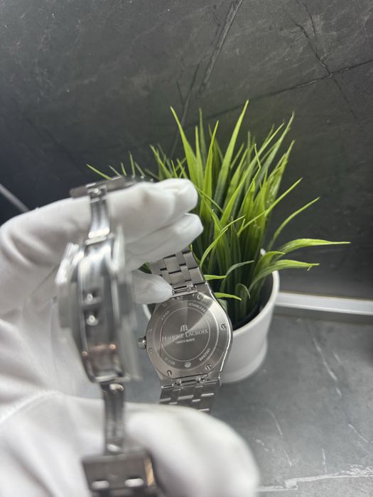 Maurice Lacroix Aikon Quartz 40mm (НОВ)