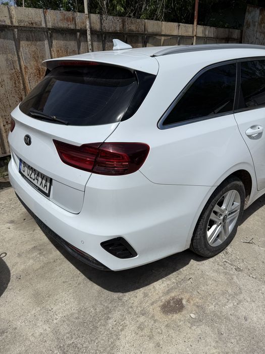 KIA CEED SW 2019 г. Дизел 136к. Автоматик.