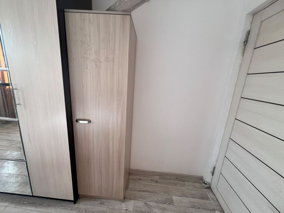 Продам шкаф для одежды из Зеты
