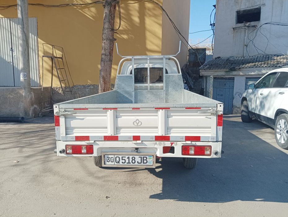 Чанган автомобили сотилади.