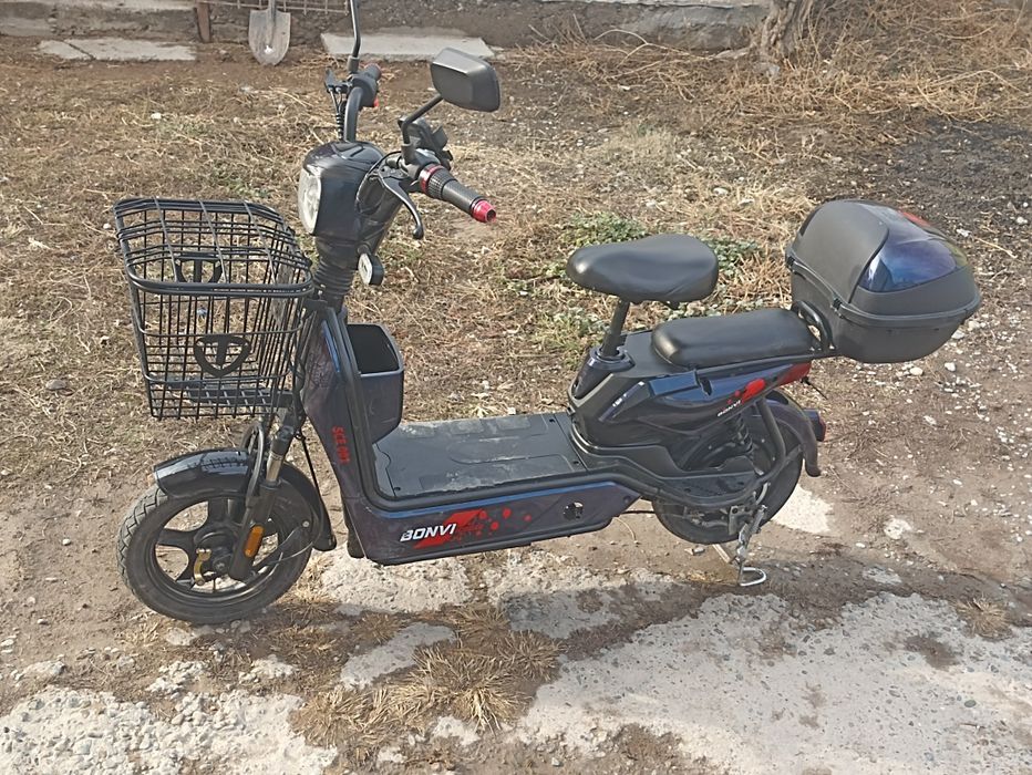 Скутер в хорошем состоянии продается