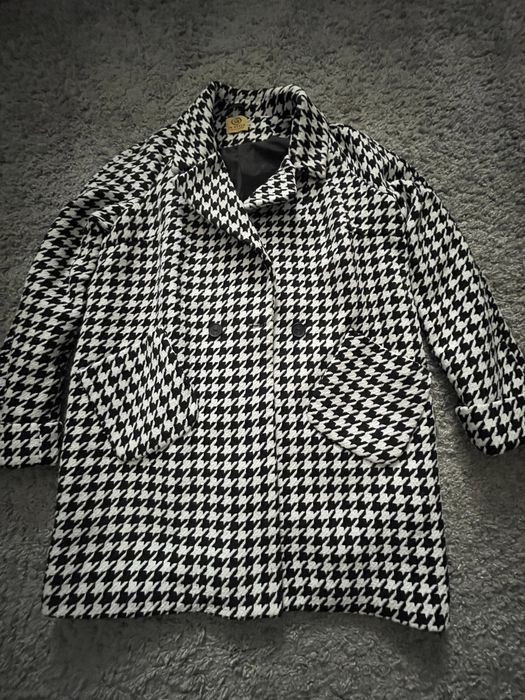 Пальто с гусиным принтом