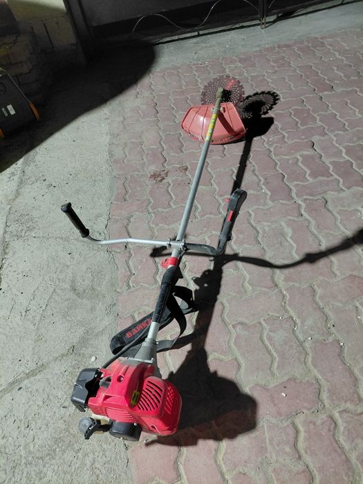 Продам Триммер бу