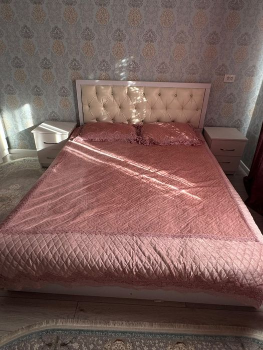 Спальный гарнитур