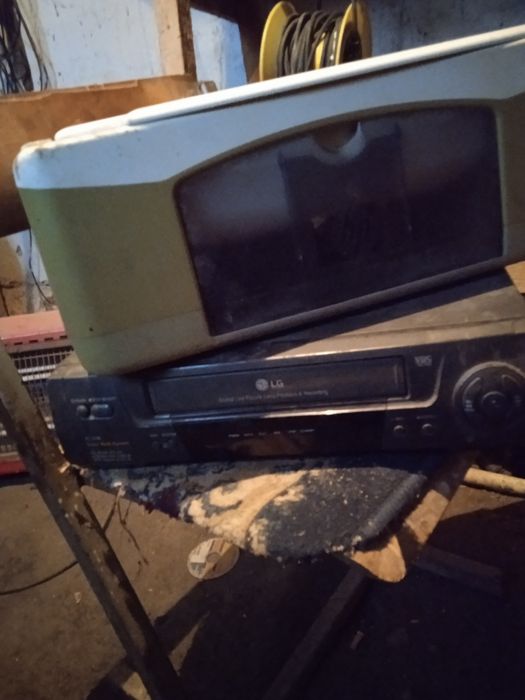 Ксерокс и магнитофон видео