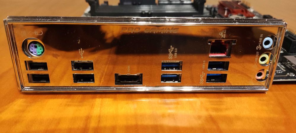 Продавам: ASUS B150M PRO GAMING + i7-6700 + KINGSTON FURY 2X8GB DDR4